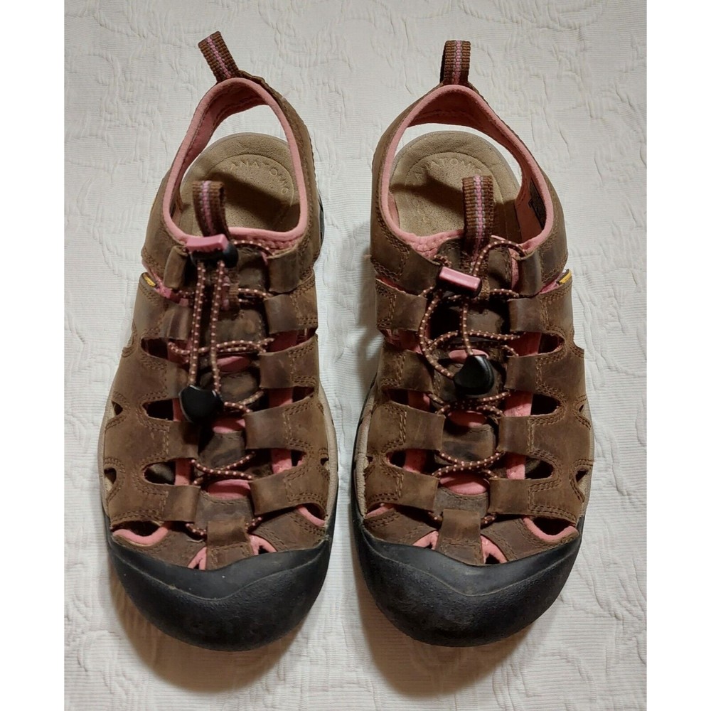 KEEN Sandals Women's 8.5 W ,washable, Waterproof, Leather  Comfort.